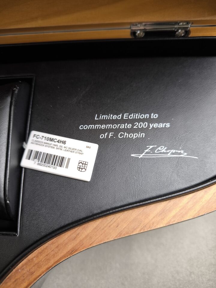 A7882 L22 - Ur FREDERIQUE CONSTANT Classics Manufacture - 42 mm