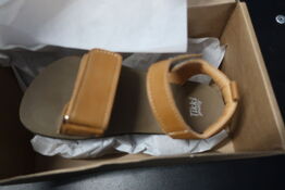 Sandaler TIKKI Morro Vegan Chestnut Str: 30