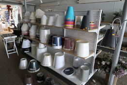 Butiksinventar uden indhold