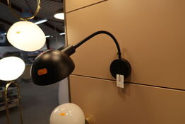 Væglampe DESIGN FOR THE PEOPLE Nomi Sort