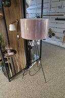 Gulvlampe HALO DESIGN Tripod