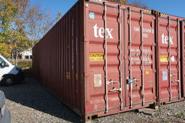 40' container uden indhold, med containerlås