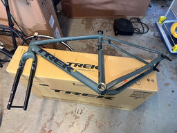 Stel TREK Checkpoint ALR 5 RD 300 Alpha Aluminum