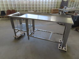 Hæve/sænke bord med vask