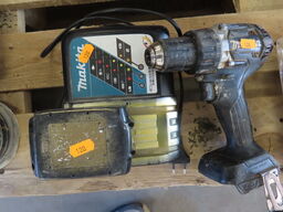 Boremaskine, oplader og Batteri - MAKITA DDF484