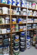 1 fag af træbeskyttelse, maling, olie mv.