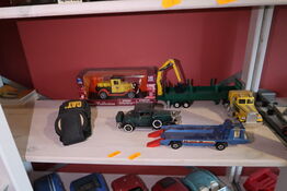 Div. Legetøjsbiler, maskiner m.m.