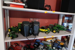 Div. Legetøjslandbrugsmaskiner JOHN DEERE