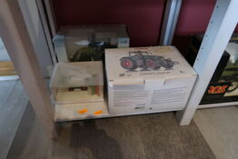 2 stk. legetøjstraktorer FENDT, CLAAS