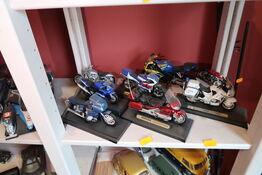 8 stk. legetøjsmotorcykler