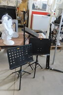 Diverse node- og lampestativer