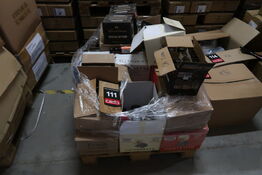 Ca. 200 flasker blandet spiritus m.m.