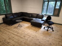 Sofa, kontorstol samt sofabord