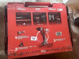 Milwaukee skruemaskine M12 FPD-402X