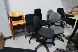 Div. Stabelstole samt 7 stk. kontorstole