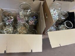 2 ks. Hårklemmer + glaskrukker