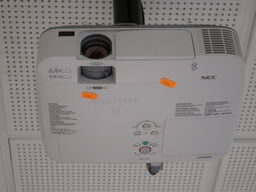 Projektor NEC ME311W inkl. lærred