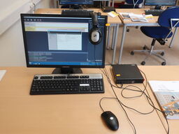 HP 22" skærm m. tastatur SynchMaster 2243 (PC medfølger ikke)