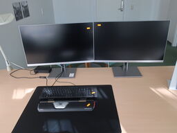 2 stk. HP EliteDisplay 27" skærme inkl. rollermouse & div. tilbehør