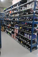 8 fag lagerreoler med indhold