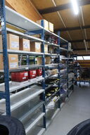 6 fag lagerreoler med indhold