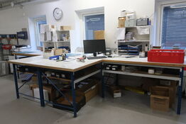 Arbejdsbord med indhold