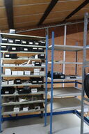 2 fag lagerreol med indhold