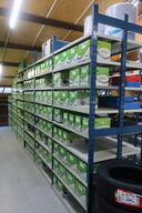 12 fag lagerreoler med indhold 