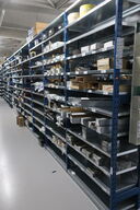 22 fag lagerreoler med indhold