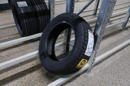 Dæk BARUM 195/60 R 15 88 H