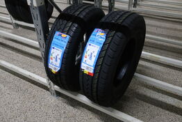 2 stk. dæk SUPERIA 225/70R15C 112/110R