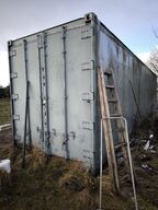 40 fods container med stiger, varelager, div. Værktøj m.m.