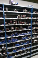 1 fag lagerreoler med Div. Vinduesviskere BOSCH