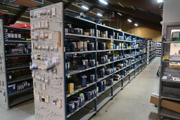 9 fag dobbeltsidet lagerreoler uden indhold