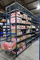 12 fag lagerreoler med indhold