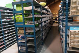 8 fag dobbeltsidet lagerreoler uden indhold