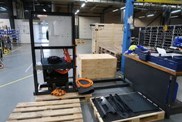 2 stk. paller med varelager, færdige produkter