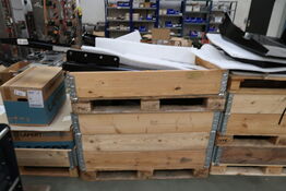 2 stk. paller med varelager/reseverdele