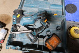 2 stk. akku håndværktøj MAKITA BTD147, DJV181 med batteri