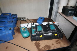Dobbeltlader MAKITA samt lader MAKITA