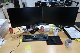 2 stk. computerskærme DELL U2419H, tastatur, mus, dockingstation LENOVO