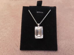 14 kt. Hvidguldhalskæde med 15,03 ct. Briliantsleben Diamant