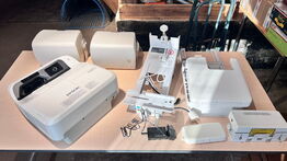 Projektor, EPSON EB-695Wi med touch unit og vægophæng