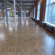 1 palle med 149,76 m2 massivt eg højkantsparket.