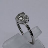 Diamantring af 14 kt. hvidguld prydet med brillantslebne diamanter, ca. 0.14 ct.