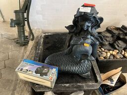 Springvandsfigur inkl. Pumpe