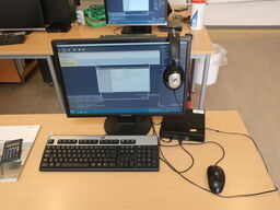 HP 22" skærm m. tastatur SynchMaster 2243 (PC medfølger ikke)