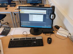 HP 22" skærm m. tastatur SynchMaster 2243 (PC medfølger ikke)