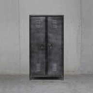 Nyt LOCKER garderobeskab