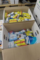 2 kasser med prøve-kontaktlinser ACUVUE